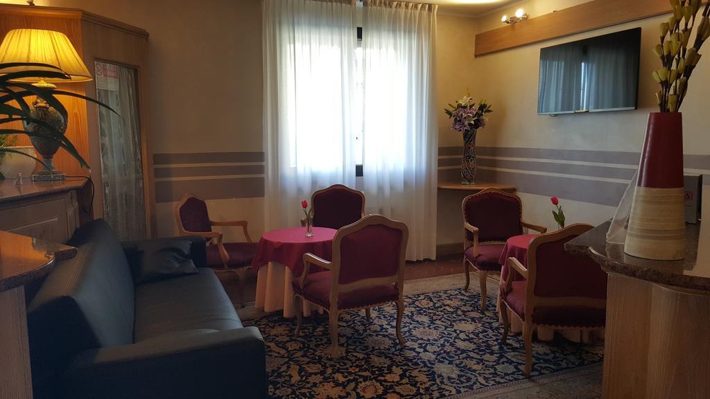 Hotel Ascot Binasco Eksteriør bilde